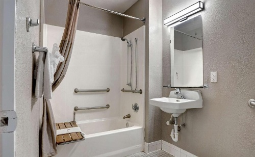 Motel 6-Bakersfield, CA - South image 15
