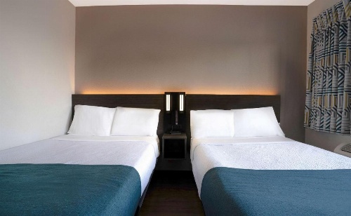 Motel 6-Bakersfield, CA - South image 18