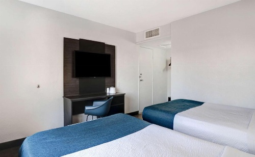 Motel 6-Bakersfield, CA - South image 20