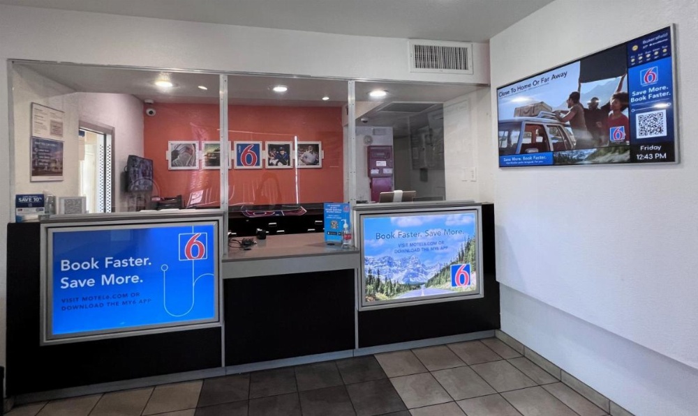 Motel 6-Bakersfield, CA - South Image 27