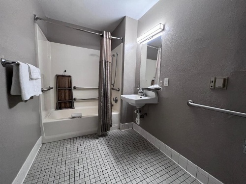 Motel 6-Bakersfield, CA - South image 39