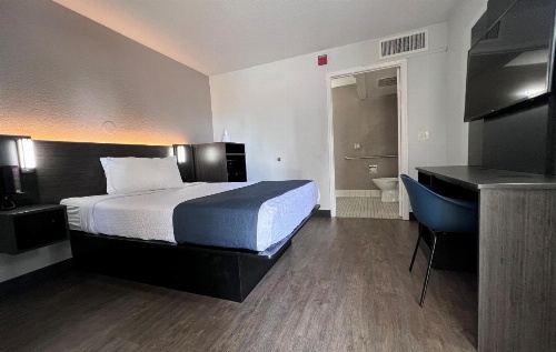Motel 6-Bakersfield, CA - South image 41