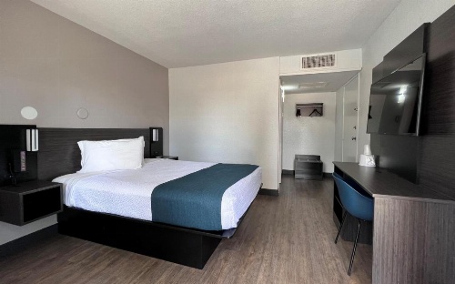 Motel 6-Bakersfield, CA - South image 44