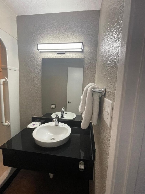 Motel 6-Bakersfield, CA - South image 45