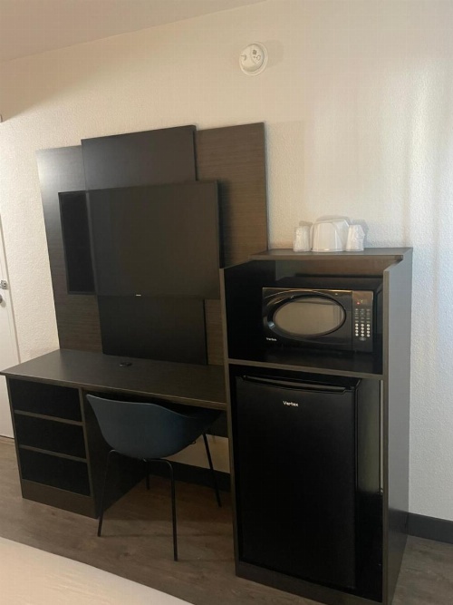 Motel 6-Bakersfield, CA - South image 48